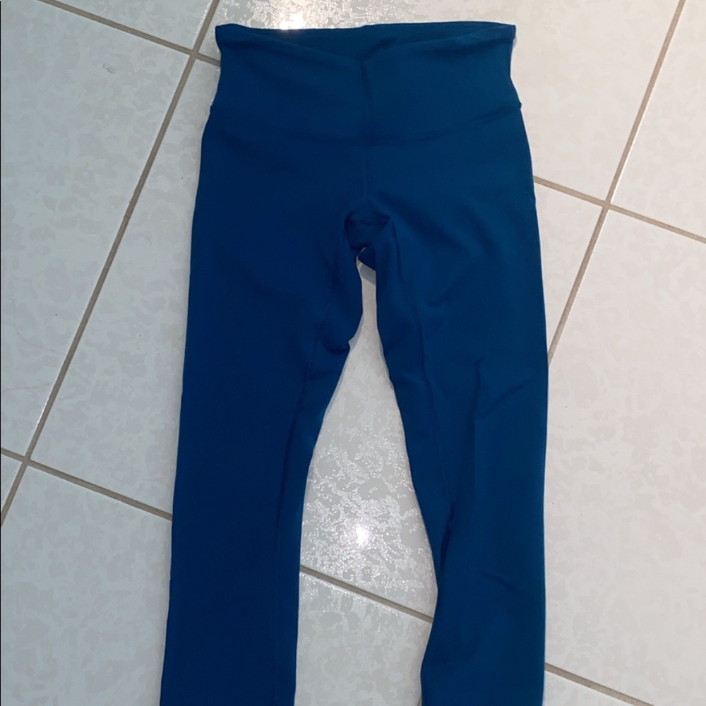 cropped lulu lemon leggings